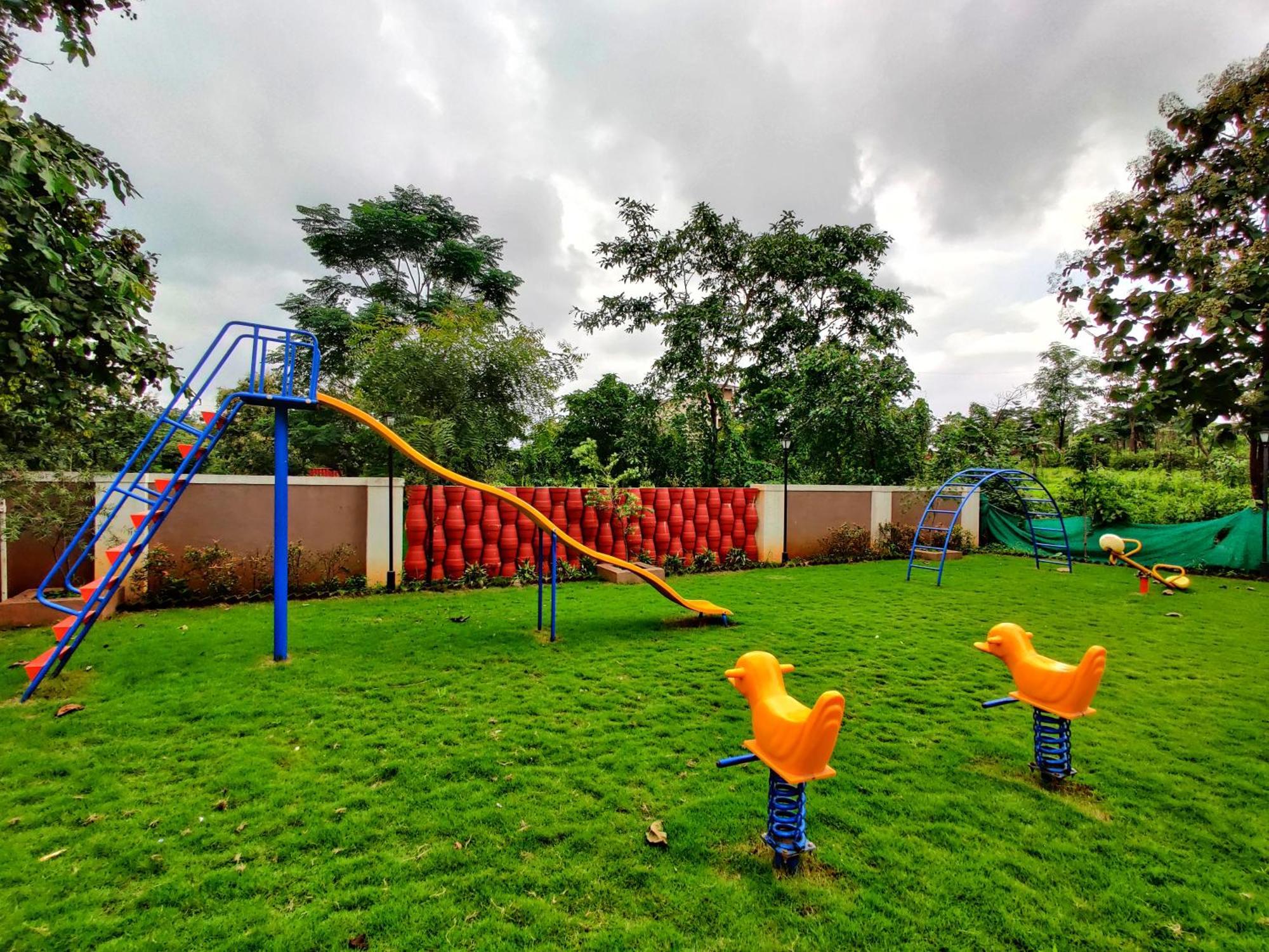 Pushpam Sanskruti Resort Karjat - A Pure Veg Resort Dhamni Kültér fotó