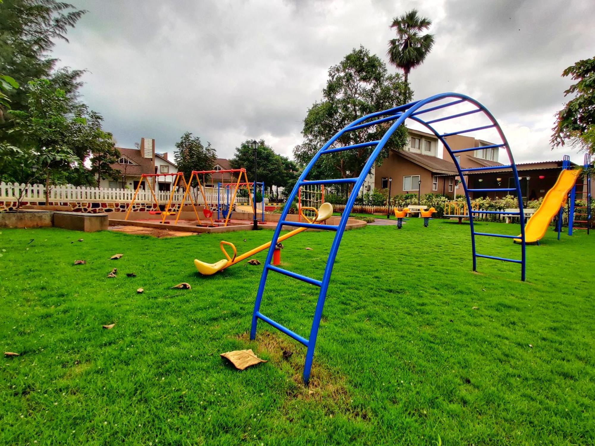 Pushpam Sanskruti Resort Karjat - A Pure Veg Resort Dhamni Kültér fotó