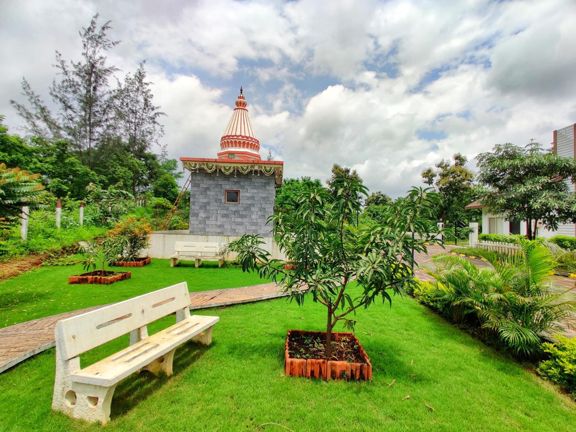 Pushpam Sanskruti Resort Karjat - A Pure Veg Resort Dhamni Kültér fotó