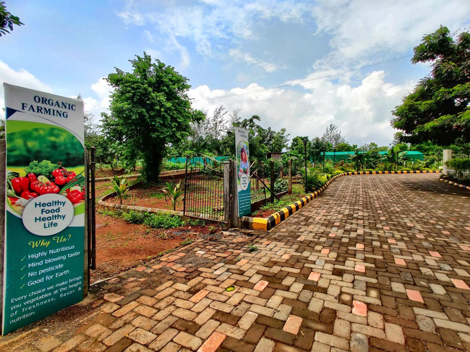 Pushpam Sanskruti Resort Karjat - A Pure Veg Resort Dhamni Kültér fotó