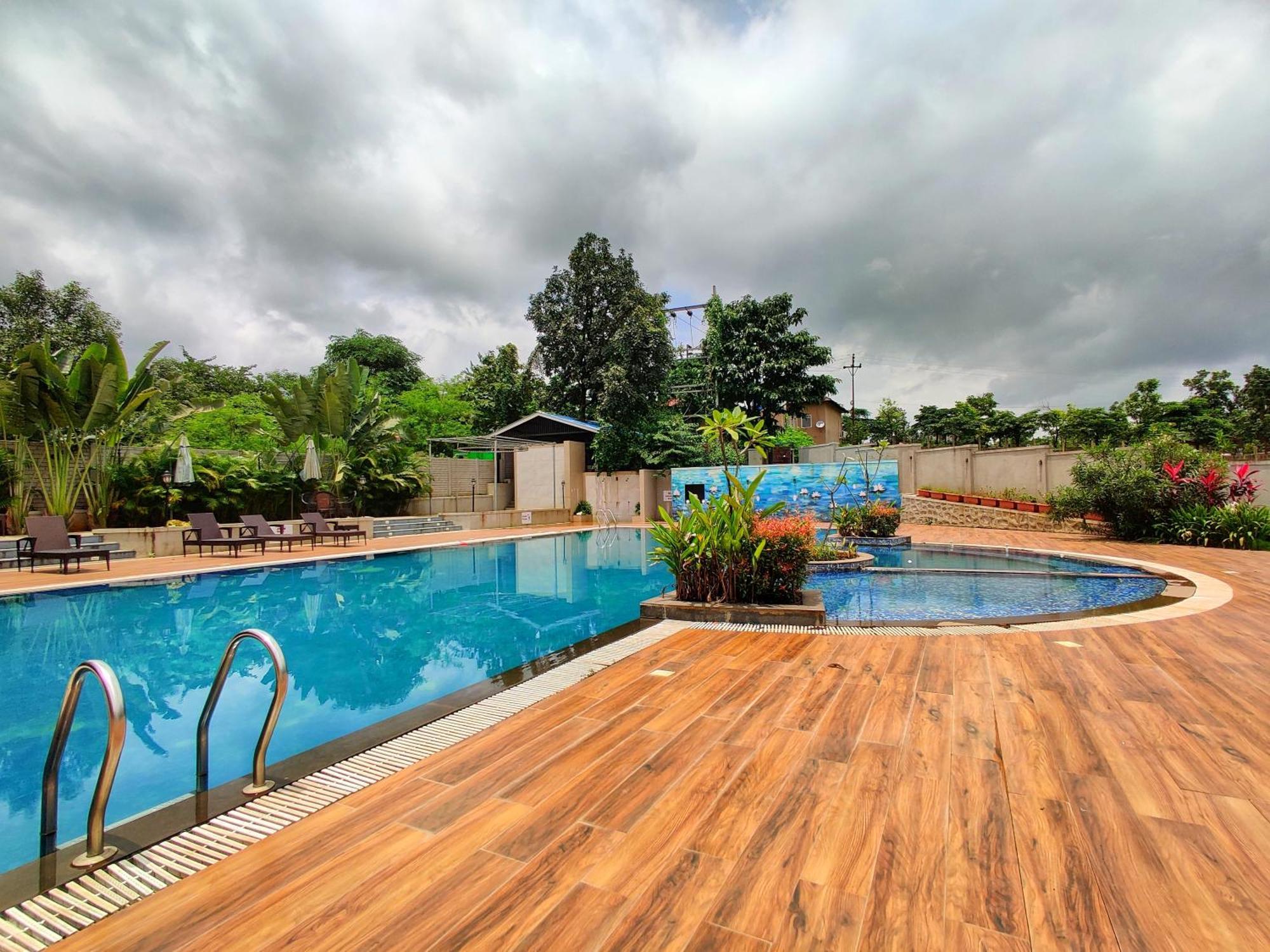 Pushpam Sanskruti Resort Karjat - A Pure Veg Resort Dhamni Kültér fotó