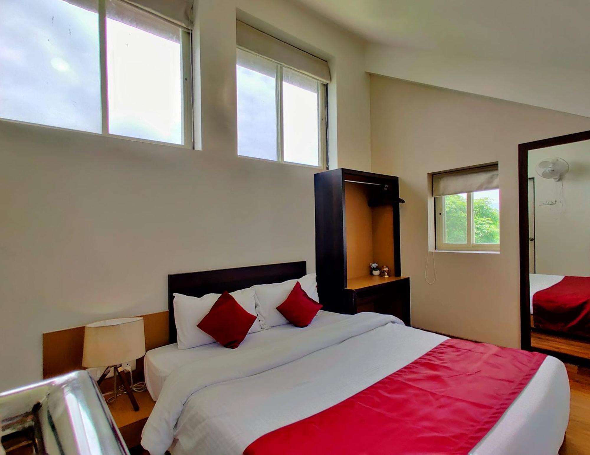 Pushpam Sanskruti Resort Karjat - A Pure Veg Resort Dhamni Kültér fotó